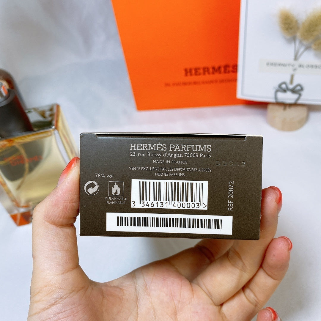 Terre d’Hermès Eau de Toilette 100ml – Fragranza Maschile Elegante e Legnosa