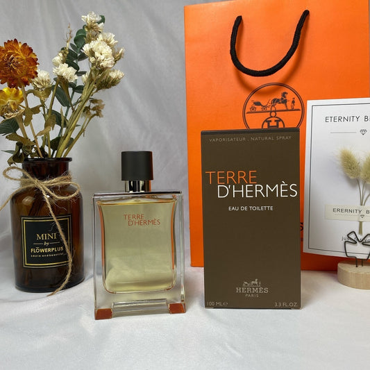 Terre d’Hermès Eau de Toilette 100ml – Fragranza Maschile Elegante e Legnosa