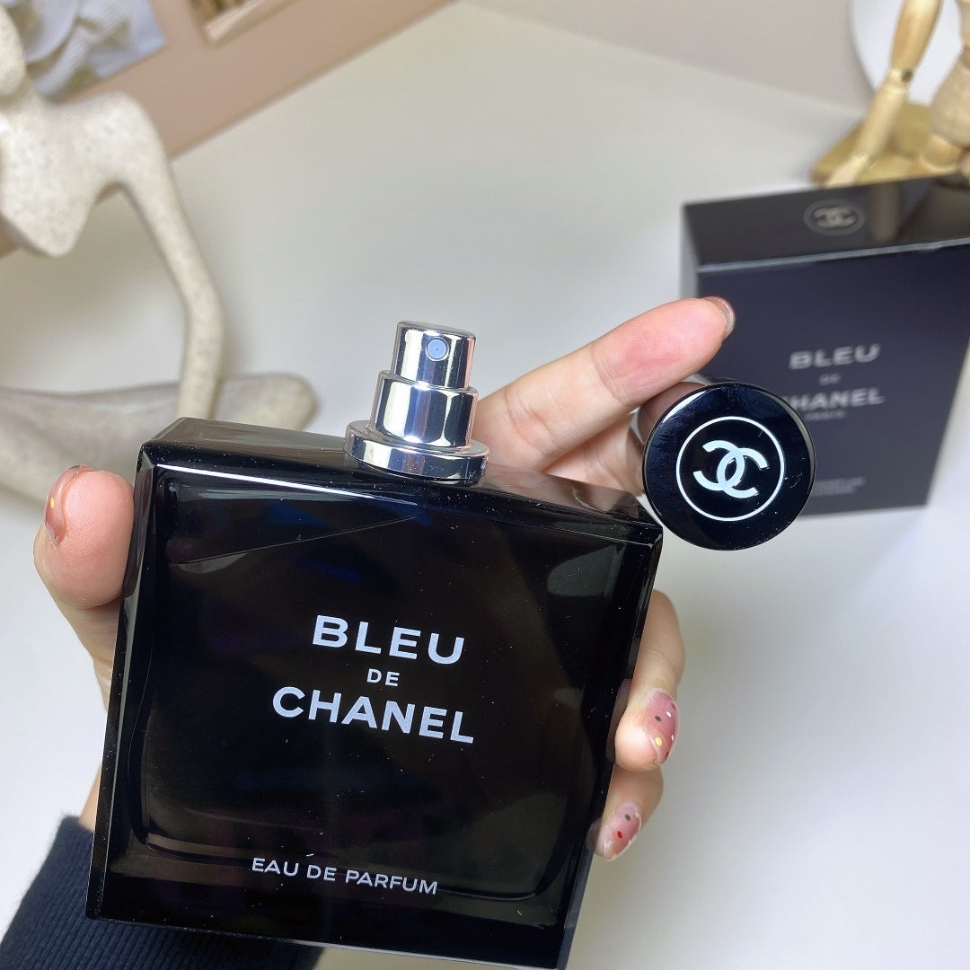 Bleu de Chanel Eau de Parfum 100ml – Fragranza Maschile Elegante e Intensa