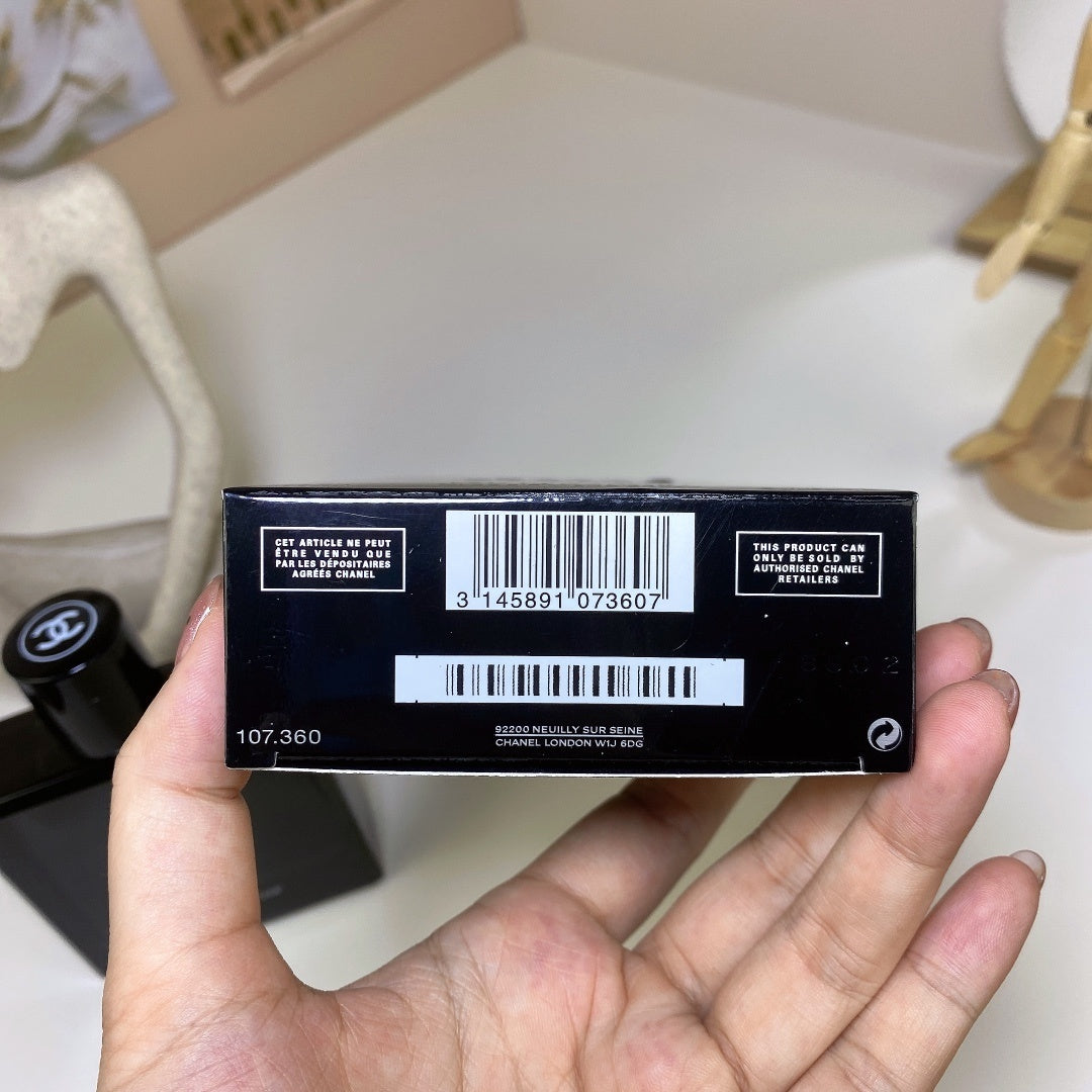 Bleu de Chanel Eau de Parfum 100ml – Fragranza Maschile Elegante e Intensa