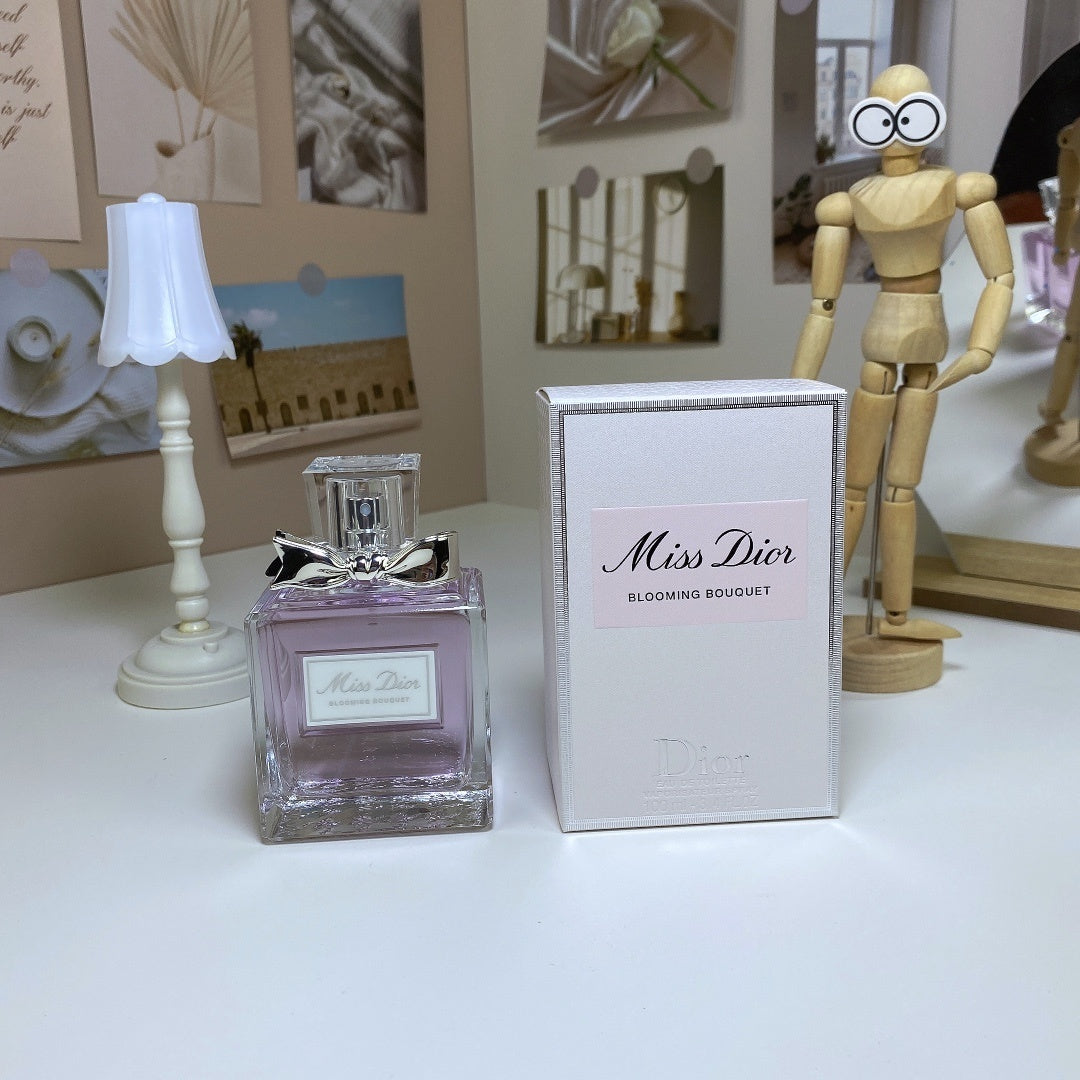 Miss Dior Blooming Bouquet Eau de Toilette 100ml – Fragranza Femminile Delicata e Floreale