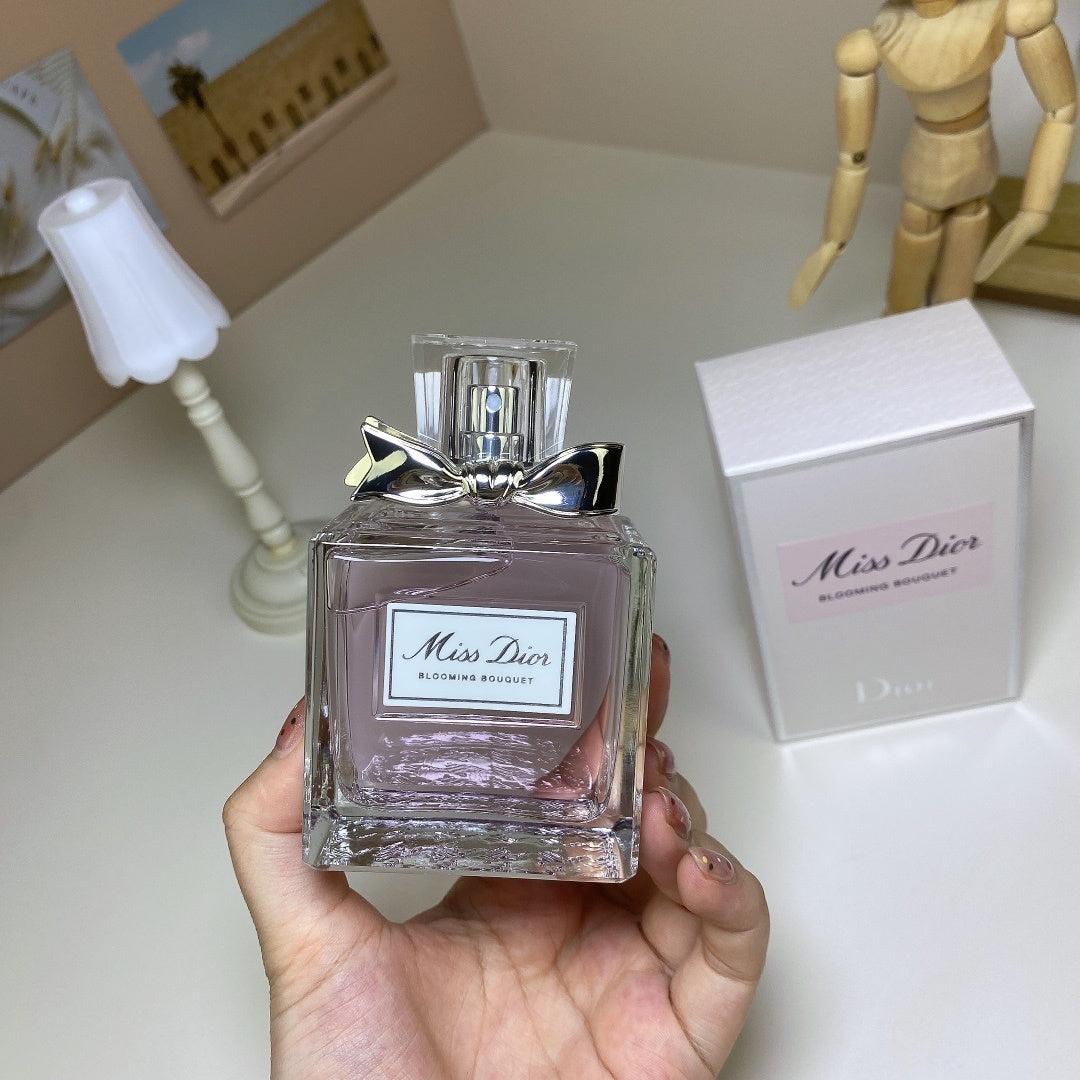 Miss Dior Blooming Bouquet Eau de Toilette 100ml – Fragranza Femminile Delicata e Floreale